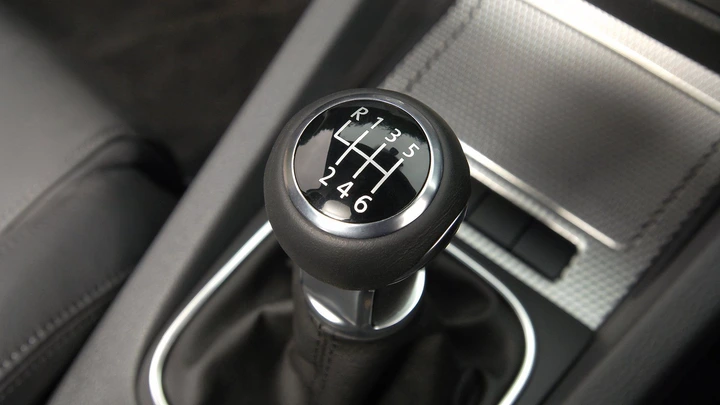 Blue VW Golf R32 gear lever top
