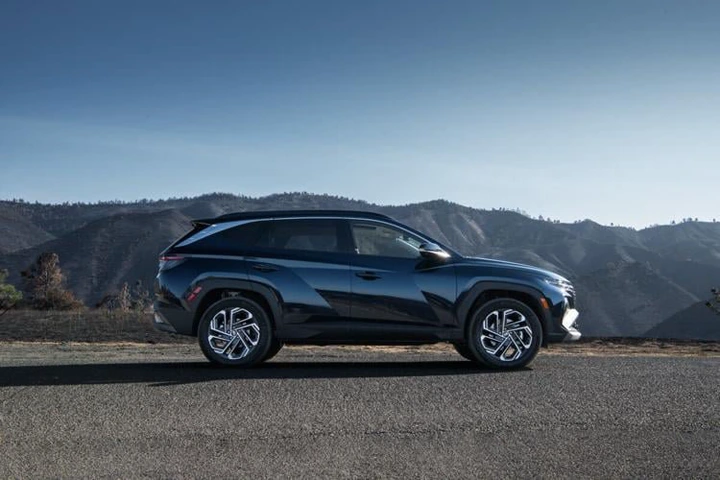 large-63357-2025tucsonhybrid