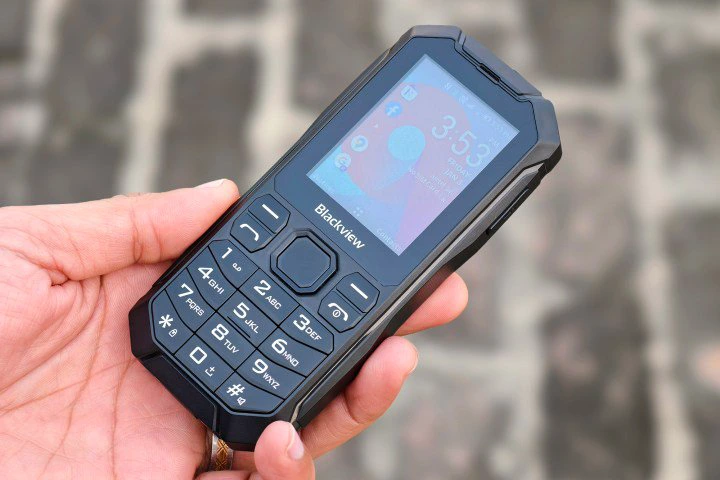 Blackview N1000 Rugged 4G Dumb Feature Phone in hand.