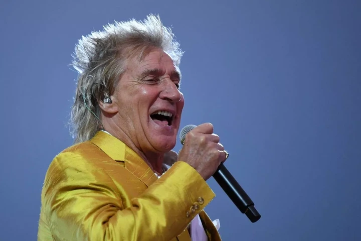 (FILES) British singer and songwriter Rod Stewart performs during the Platinum Party at Buckingham Palace on June 4, 2022 as part of Queen Elizabeth II's platinum jubilee celebrations. British rock singer Rod Stewart will celebrate his 80th birthday on January 10, 2025. (Photo by Daniel LEAL / POOL / AFP) (Photo by DANIEL LEAL/POOL/AFP via Getty Images)
