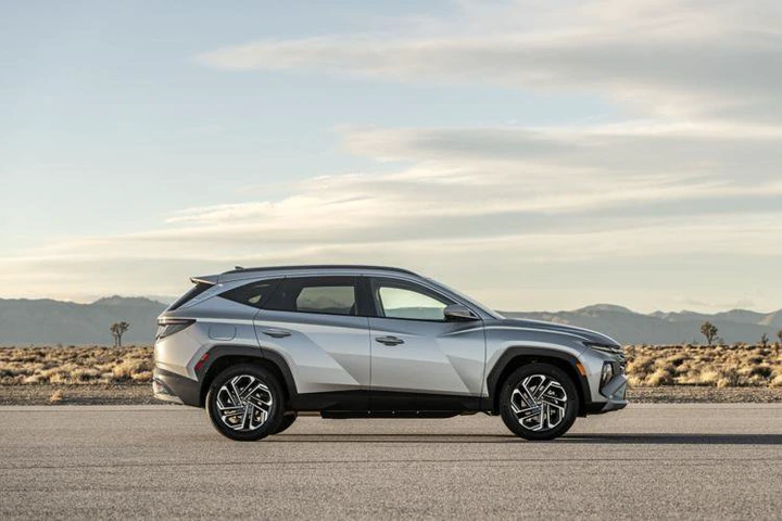 large-58767-2025tucsonplug-inhybrid
