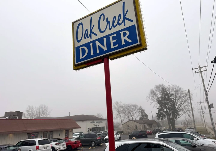Oak Creek Diner marquee
