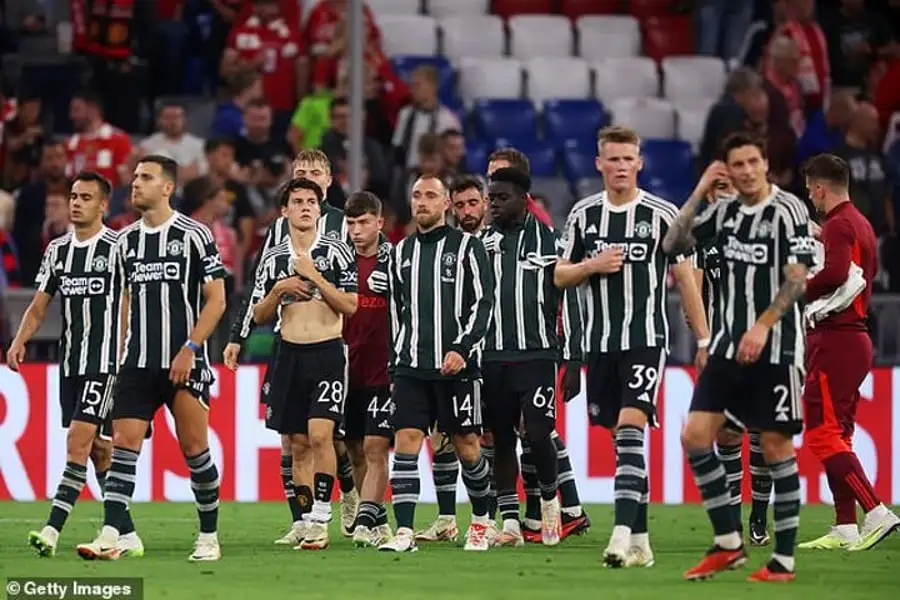 MU stars' behavior despite LOSING crunch UCL match left Ten Hag's staff in shock