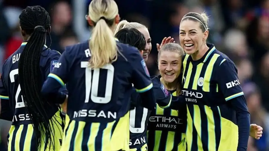 Crystal Palace Women 0-3 Man City Women: Bunny Shaw completes routine away win
