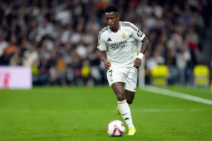 Man Utd and Chelsea ‘line up Vini Jr transfer swoop’ after RMD star snubs talks