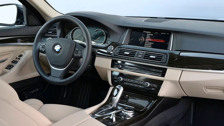 BMW iDrive in 2014 F10 5 Series