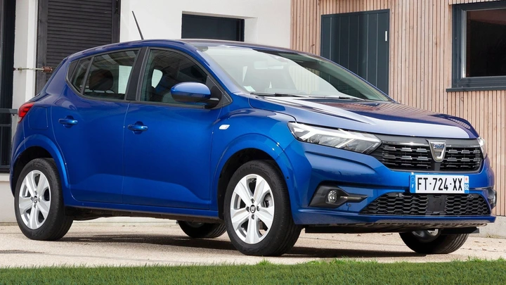 dacia sandero front blue