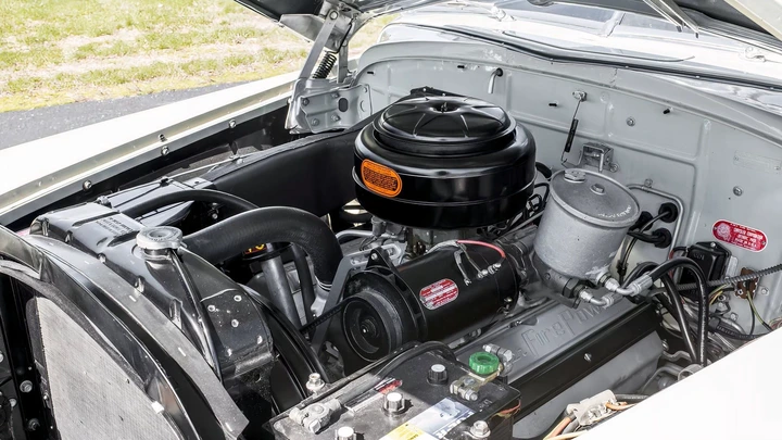 chrysler imperial engine