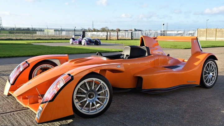 Caparo-T1-- Front quarter View, orange