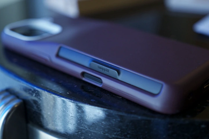 The side of a Swippitt Connection case, showing the battery pack.