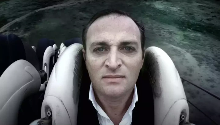 The amusement ride was dubbed a 'theoretical death contraption' (YouTube/Glenn Paton)