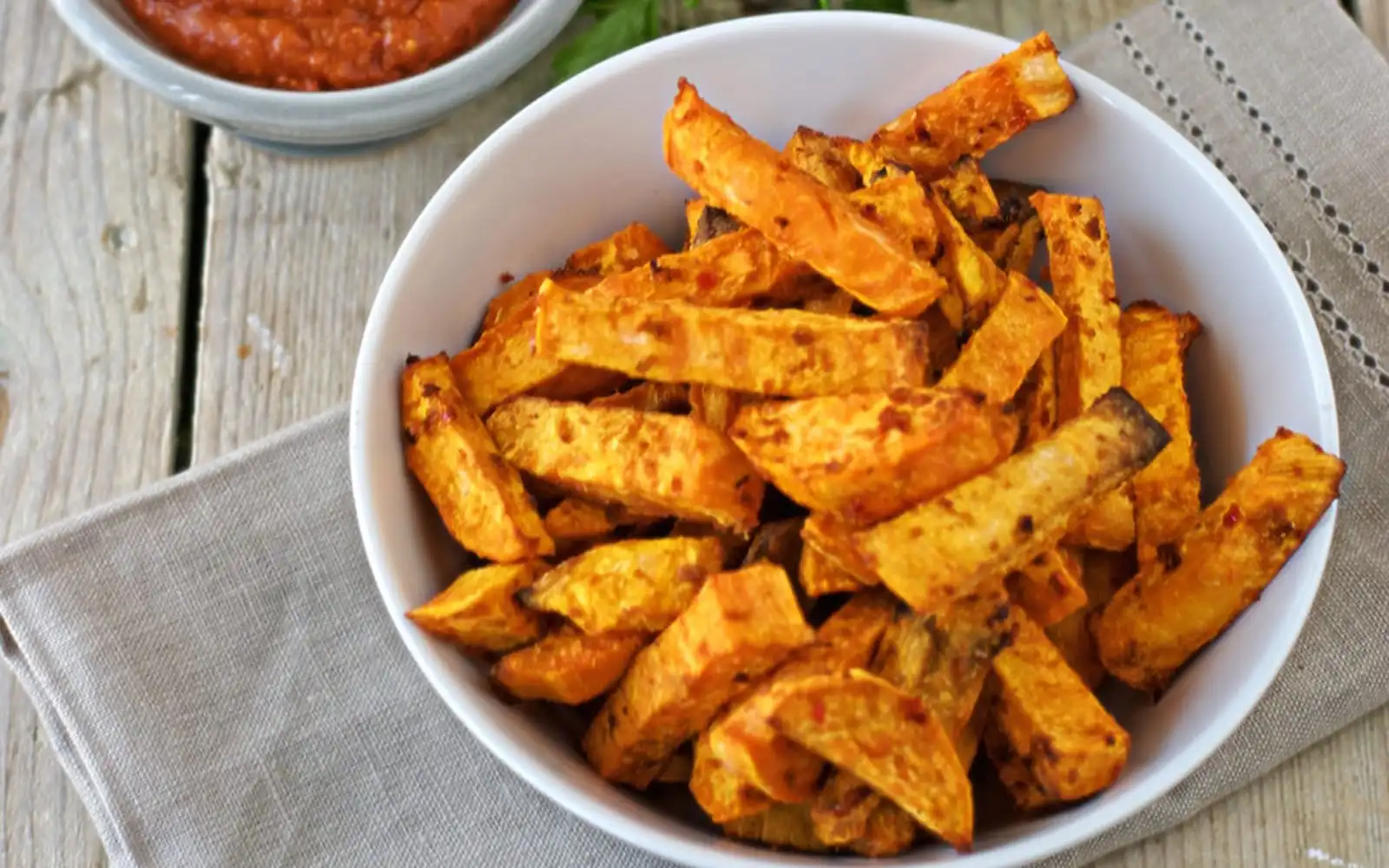 Harissa Fries With BBQ Sauce 1