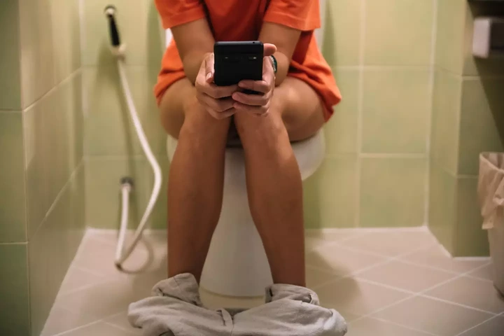How frequently do you visit the restroom? (Getty Stock Images) 