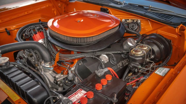 540 V8