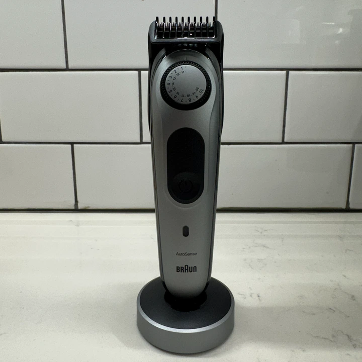 hair clipper with adjustable comb located on a counter