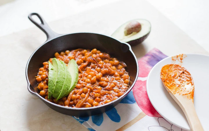 Spiced Chickpeas With Harissa and Tamarind [Vegan, Gluten-Free]